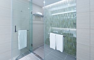 Mamparas de ducha abatibles​