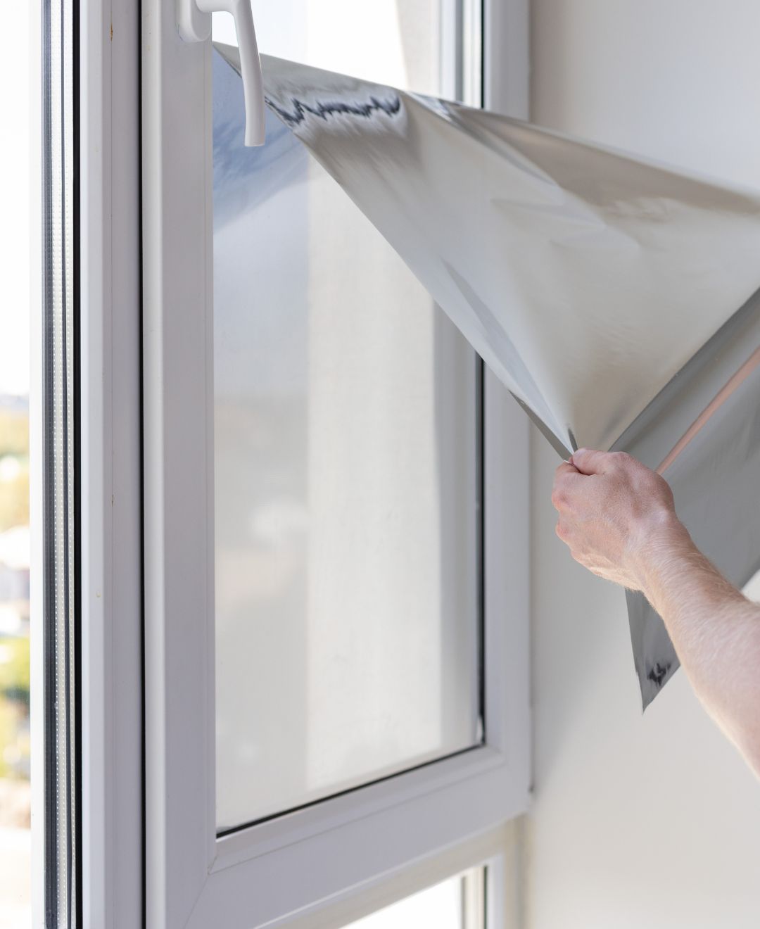 Láminas solares para ventanas en Madrid: la solución inteligente para combatir el calor y ahorrar energía 1 Láminas solares en Madrid