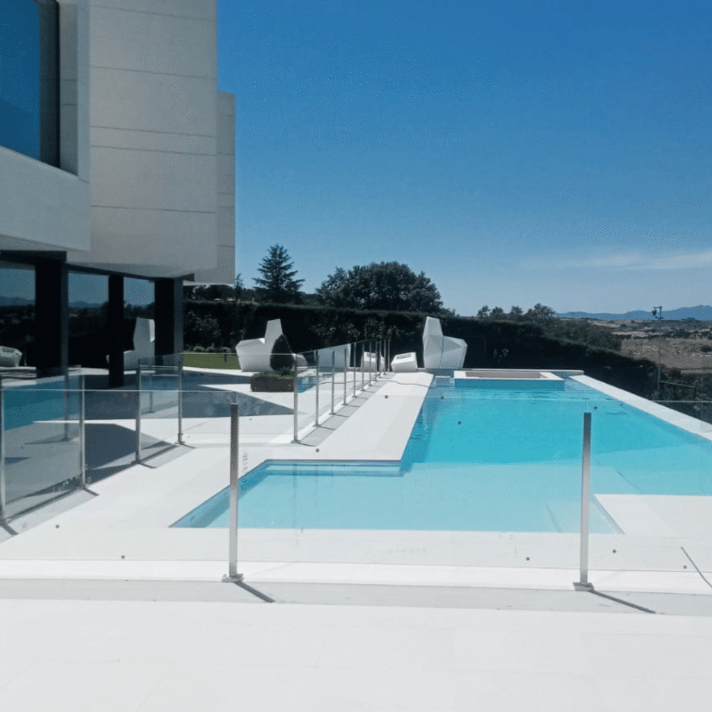 Barandillas metálicas y de cristal